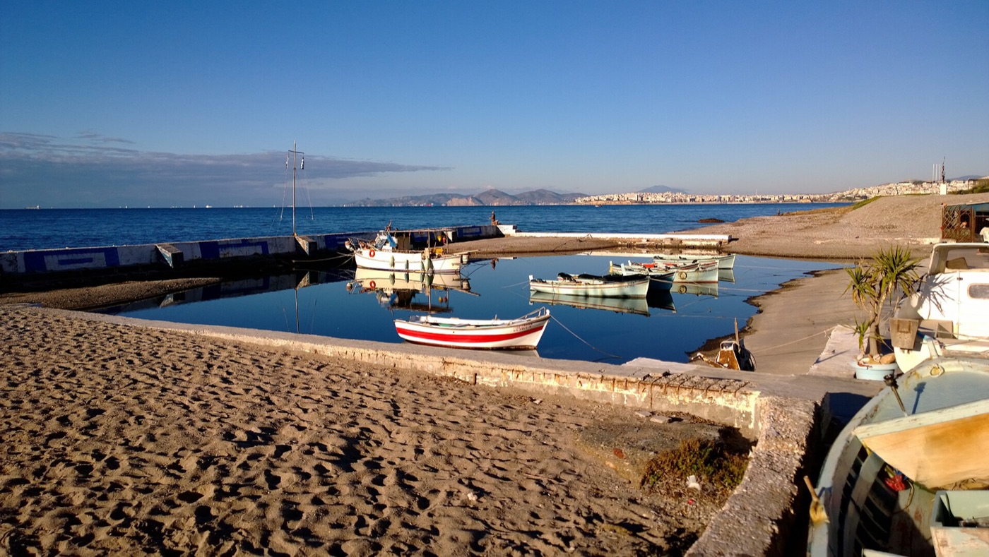 Palaio Faliro sahili — Batis koyu
